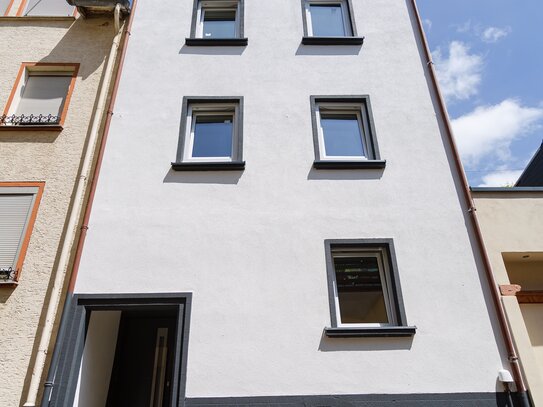 Energieeffizientes, saniertes Stadthaus mit Terrasse in hochwassersicherer Lage von Zell