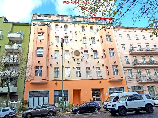 Schönes Dachgeschoss Eigentumswohnung in bester Lage in 10559 Berlin-Mitte - RENOVIERUNGSBEDÜRFTIG