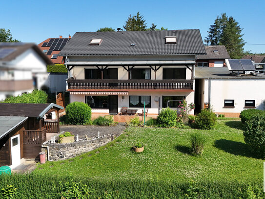 Hier werden (Wohn)Träume wahr: ZFH mit repräsentativer Außenanlage! Garten, Kamin, Sauna, Garage ...