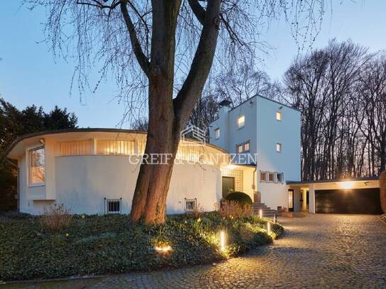 Historische Riphahn-Villa auf einem parkähnlichen Grundstück
