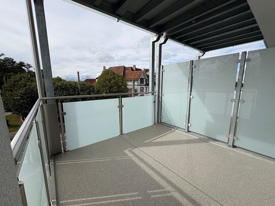 Panoramablick - zentrale 3-Zimmer-Wohnung mit Balkon