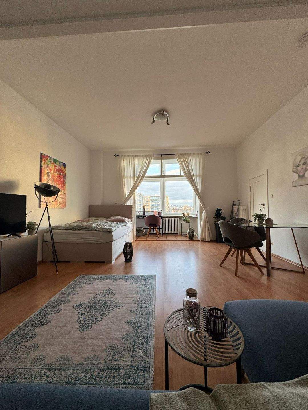 Charmante 1-Zimmer Wohnung im 3. OG mit Aufzug in Charlottenburg - Westend