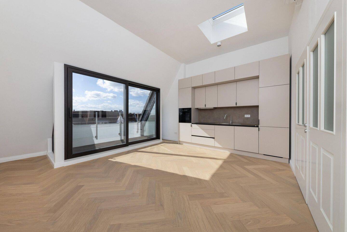 Dachgeschoss mit Weitblick | Klimaanlage | Fußbodenheizung | EBK | Terrasse - Foto 1