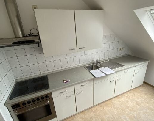 Kleine 3 Raum Wohnung Zwickau Zentrum mit Einbauküche ab sofort zu vermieten