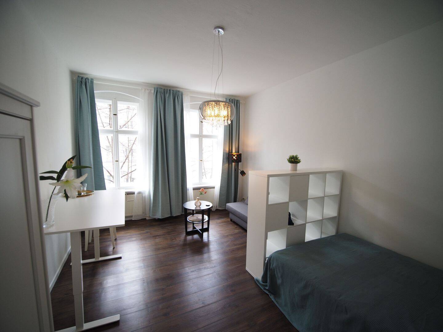 Beautiful, furnished studio apartment near Prenzlauer Berg - Photo 1