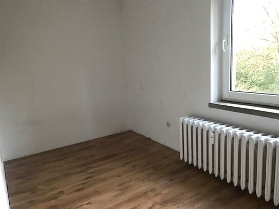 +++ Mit Garten, Garage Balkon - Sonnige renovierte* 2 Raumwohnung +++