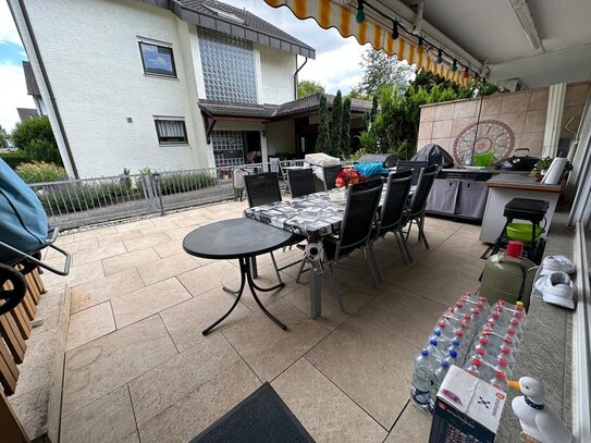 Großzügige Doppelhaushälfte mit Terrasse, Garten, Garage und Balkon ....