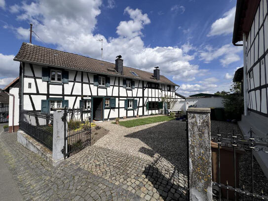 Stadt Blankenberg, freistehendes Fachwerkhaus im historischen Zentrum