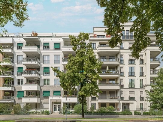 Komfortable Dachgeschoßwohnung mit Weitblick um die Ecke vom Kurfürstendamm