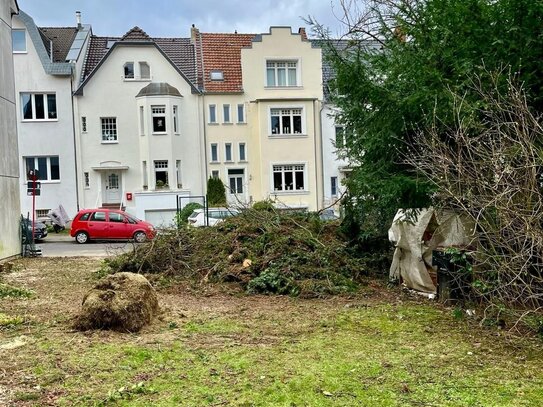 Grundstück mit Baugenehmigung für 448 m² Wohnfläche in sehr guter Wohnlage von Gerresheim