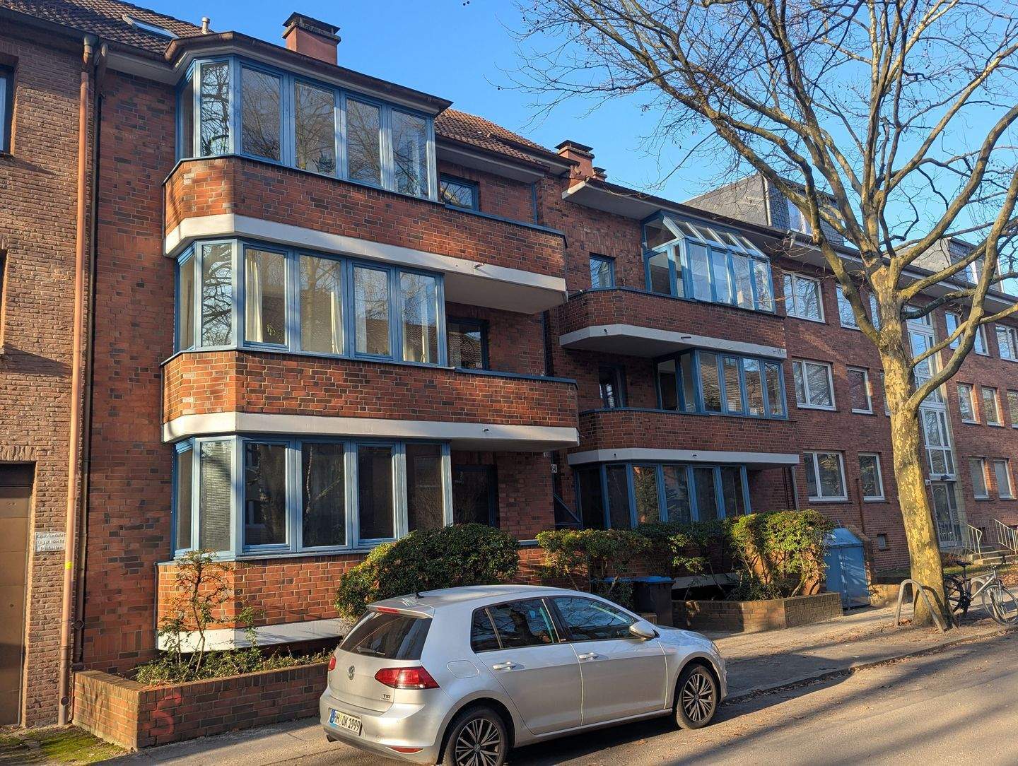 Helle, modernisierte Wohnung mit Stellplatz freut sich auf neue Bewohner*innen