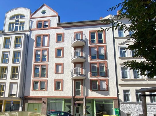 Großzügige 3-Raum Wohnung mit Balkon, Fahrstuhl und Tiefgarage