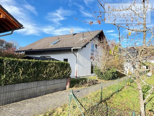 Schnell zugreifen: Haus mit viel Charme für die kleine Familie in absoluter Ruhelage Freudenberg