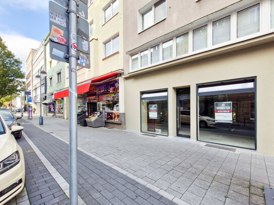 zentrale Lage - hohe Passantenfrequenz - große Schaufensterfront