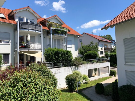 * Sonnige 2-Zimmer-Wohnung im Erdgeschoss mit TG-Stellplatz *