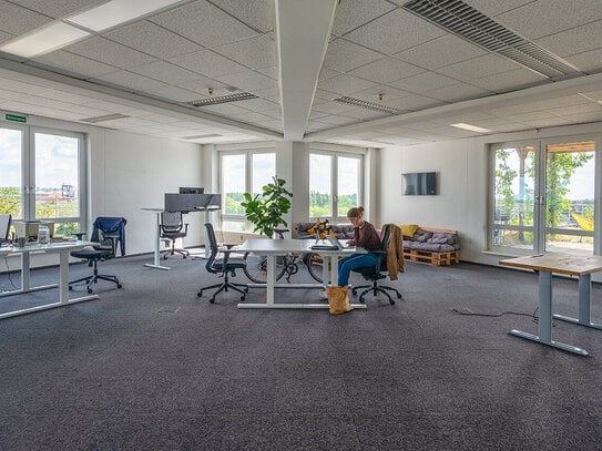 Helles Büro mit Meeting-Raum und Dachterasse in Reinickendorf - All-in-Miete