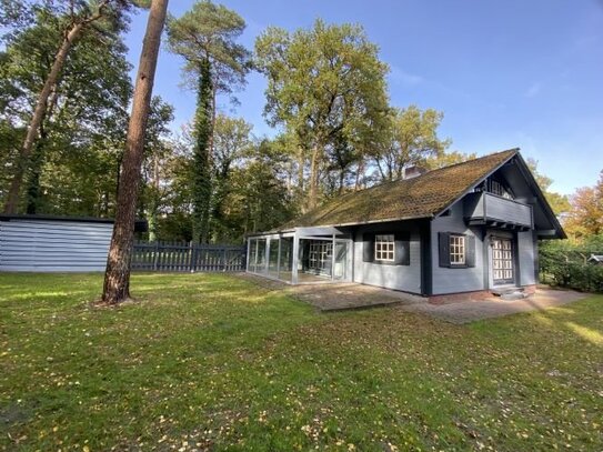 Ein Liebhaberobjekt im Herzen von Sandkrug! EFH mit Kaminofen, Wintergarten und Doppelcarport auf großem Grundstück