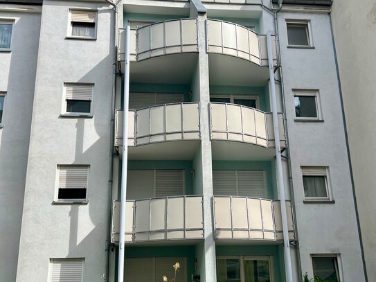 Schöne 2-Zimmer-Wohnung mit sonnigem Balkon und Tiefgaragenstellplatz - vermietet