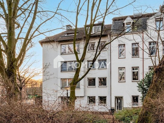 Charmante Dreizimmer-Dachgeschosswohnung mit Balkon - Ihr neues Zuhause in bester Lage!