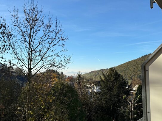 Barrierefrei: 2-Zimmer-Wohnung mit zwei Balkonen in idyllischer Lage von Badenweiler!