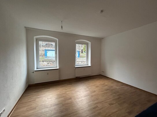 Helle 2-Zimmer-Wohnung mit Parkplatz zu vermieten!!!