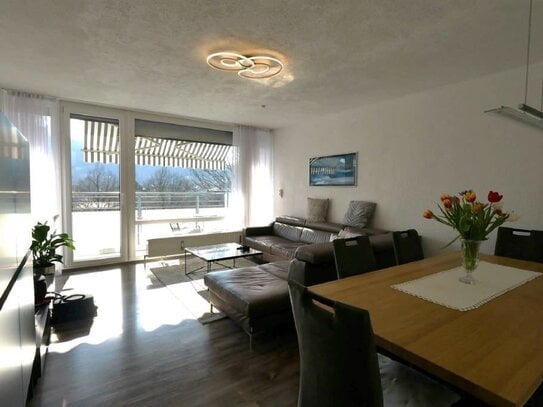 Mit Vesteblick! Top renovierte ETW mit Balkon, Lift, HMS und Parkplatz