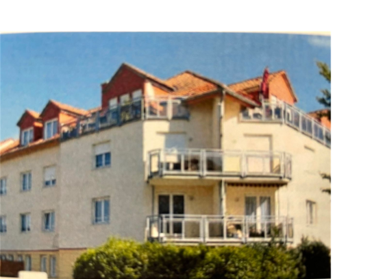 2 Raumwohnung mit Balkon und 2 Tiefgaragenstellplätze