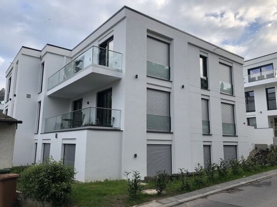 Exclusive Penthouse Wohnung in Stadtvilla - ruhige Wohnlage - Klimaanlage - möbliert, vollausgestattet, TG Stellplatz