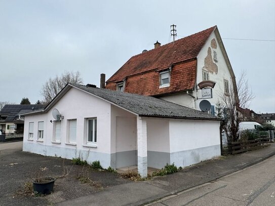 Zweifamilienhaus mit vielen Nutzungsmöglichkeiten auf großem Grundstück