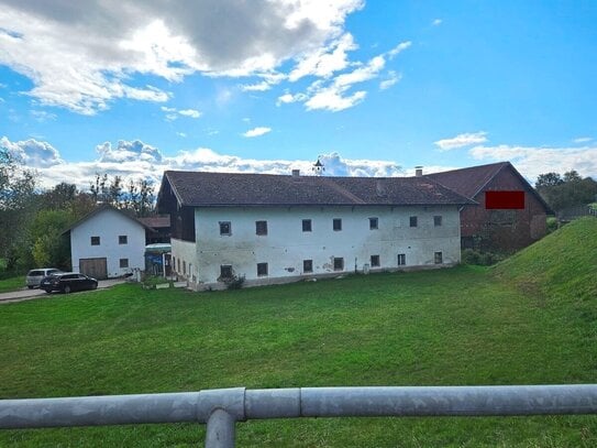 Vierseithof in idyllischer Alleinlage nahe Neuötting