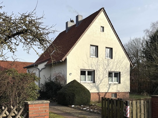 Wohnen und Bauen in Wieckenberg: Einfamilienhaus mit Baugrundstück