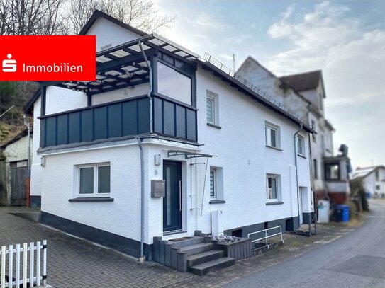 Modernisiertes Einfamilienhaus in idyllischer Lage von Mengerskrichen ++ Dillhausen ++