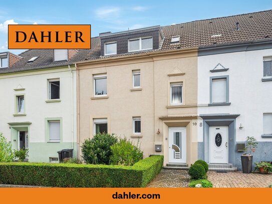 Charmanter Altbau mit Potenzial: Sanierungsbedürftiges Mehrfamilienhaus in ruhiger Lage