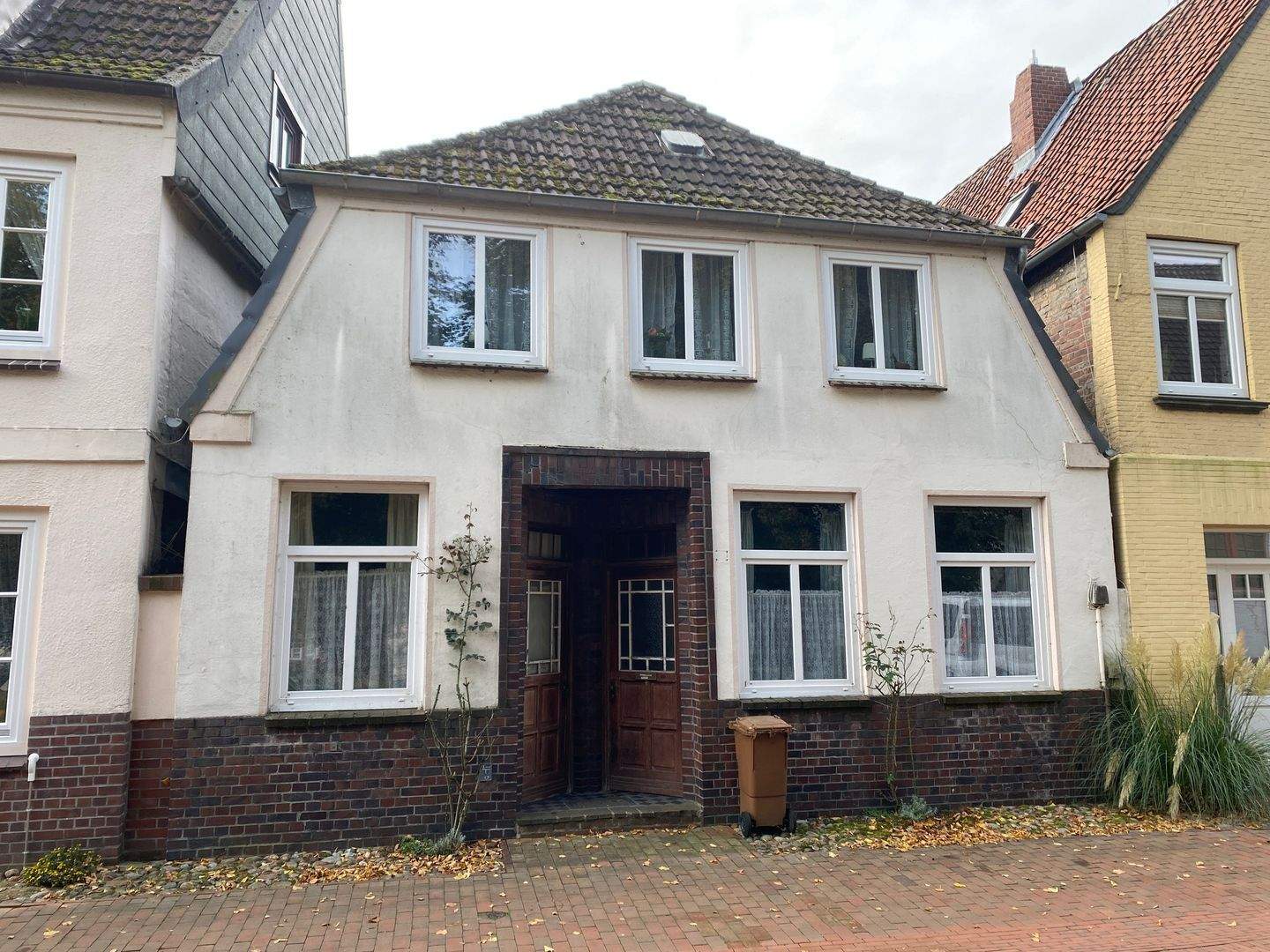 GEMÜTLICHES STADTHAUS IN DER GLÜCKSTÄDTER INNENSTADT
