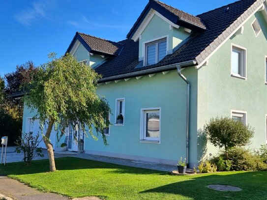 Privatverkauf, BJ 2011, Gesamtfläche 240qm, Traumhaus für Familien