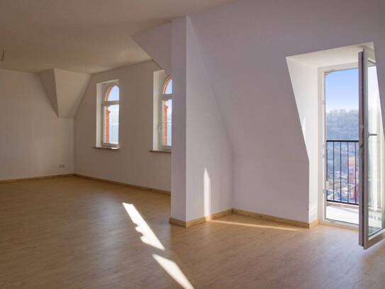 Südbalkon mit Panoramablick - Erstbezug nach energetischer Sanierung
