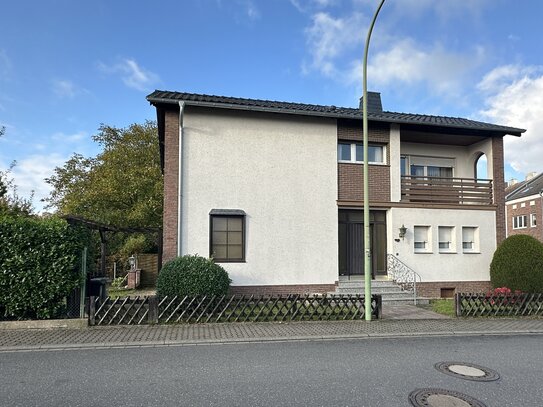 Modernes Einfamilienhaus mit Garten und Garage in top Lage von 52355 Düren