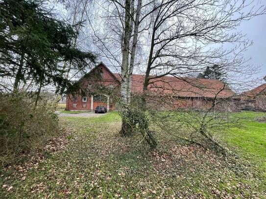 Resthof mit Denkmalschutz auf 13.100 m² inkl. Bauplatz !