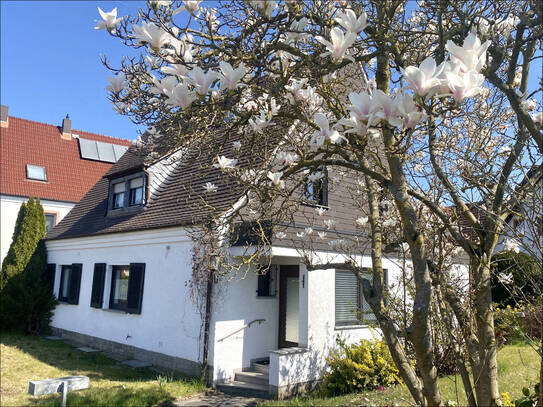 Sanierungsbedürftiges Einfamilienhaus mit großem Garten - Gestalten Sie Ihr Traumhaus!