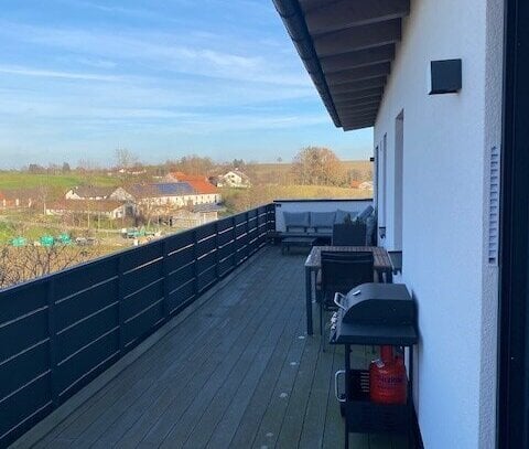 Traumhafte 3 Zimmer - Dachterrassenwohnung im idyllischen Oberdorfen