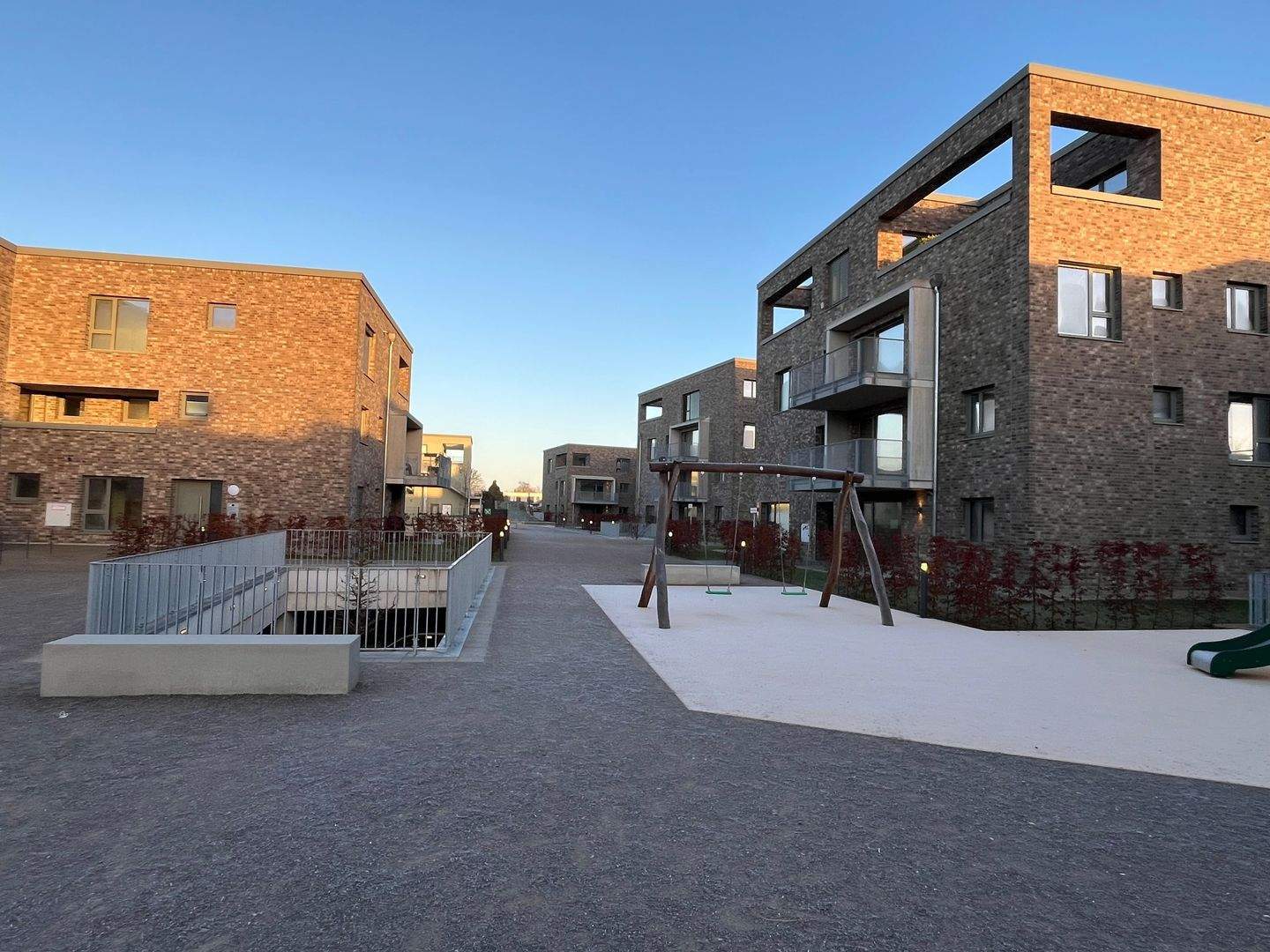 WIDOliving - Familientraum im Neubau: 95 m² Erdgeschosswohnung mit Südwest-Garten & Terrasse