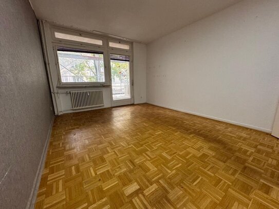 Charlottenburg: Eislebener Str: BEZUGSFREI ab SOFORT - 4-Zi-Whg, 92m² - 1.OG + SÜD-Loggia