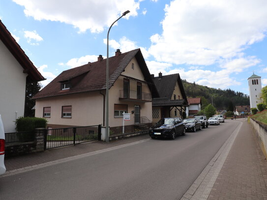 Gepflegtes Zweifamilienhaus in Hinterweidenthal zu verkaufen