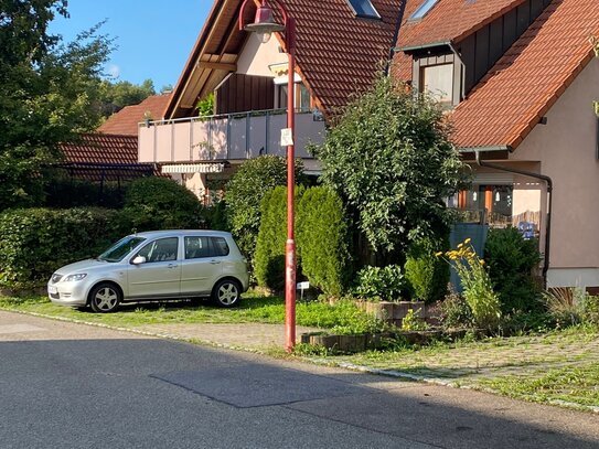 Sehr schöne 4 Zimmer Wohnung mit Terrasse und 2 Garagen in Michelfeld --sofort beziehbar !!!