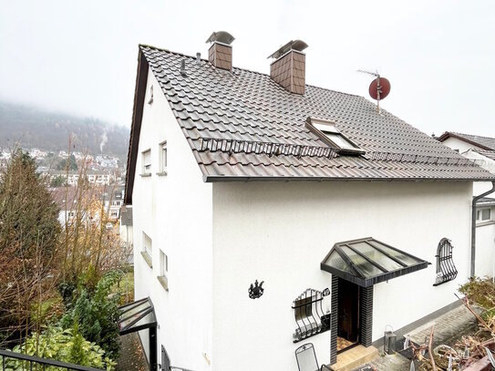 Zwei- bis Dreifamilienhaus mit Obstgarten und Traumausblick in ruhiger Lage, nähe Heidelberg