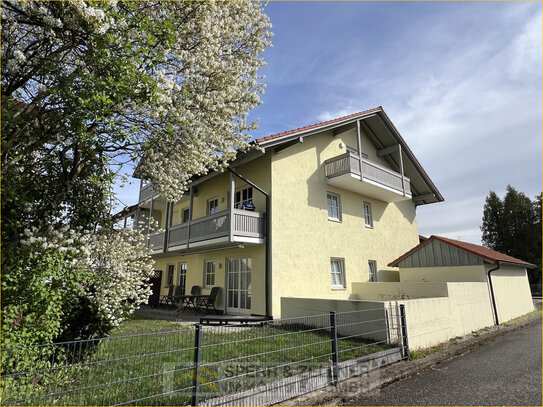 Heldenstein - Helle 3-Zimmerwohnung EG mit Terrasse und großem Garten