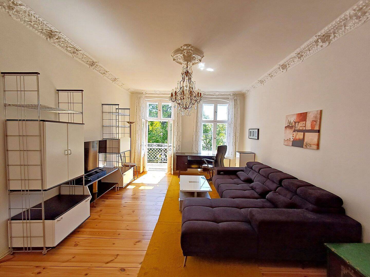 12161 Berlin-Friedenau: Sehr schöne modernisierte und voll möblierte 2 Zimmer-Altbauwohnung in ruhiger Lage - Photo 1