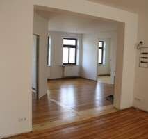 *** Große 3-Raum Wohnung mit Balkon in der östlichen Altstadt***