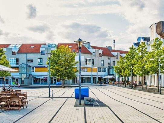 Wohnung mit zwei Zimmern sowie Balkon und EBK in Hennef