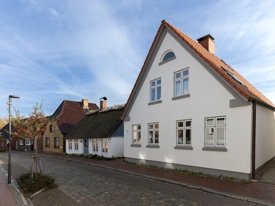 Ostseetraum im historischen Dorfkern von Maasholm mit Bauplatz